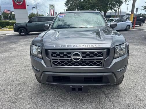 2024 Nissan Frontier SV