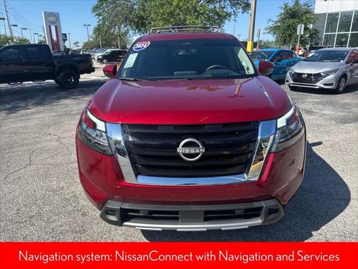 2024 Nissan Pathfinder Platinum FWD