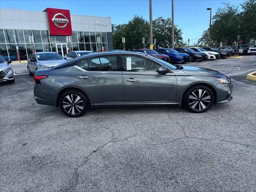 2022 Nissan Altima 2.5 SL