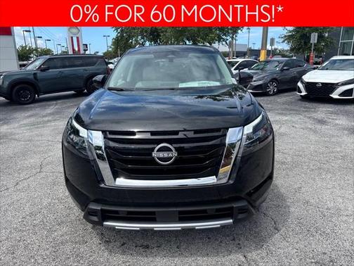 2025 Nissan Pathfinder SL FWD