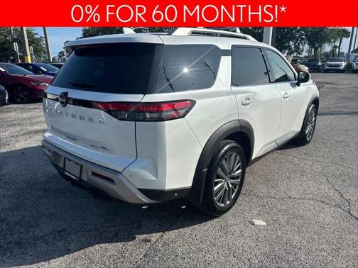 2025 Nissan Pathfinder SL FWD