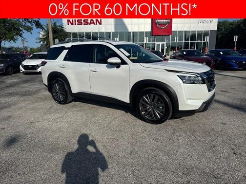 2025 Nissan Pathfinder SL FWD