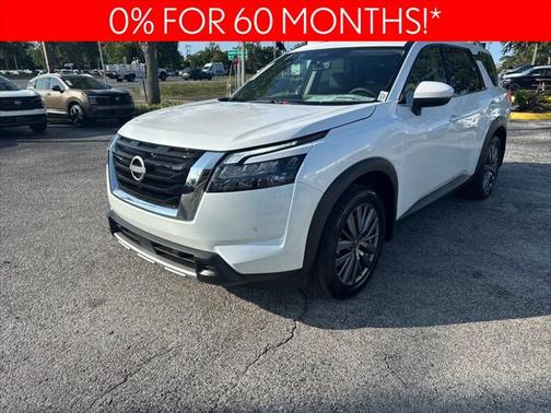 2025 Nissan Pathfinder SL FWD