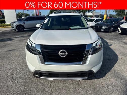 2025 Nissan Pathfinder SL FWD