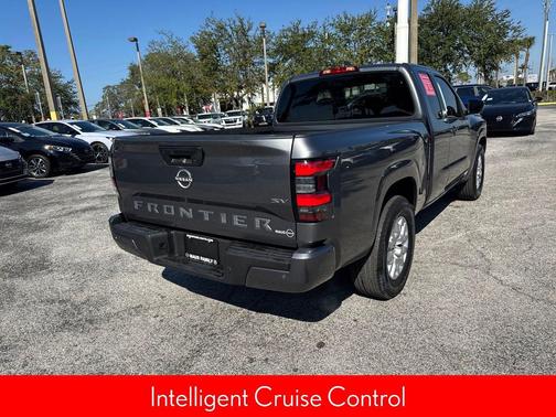 2023 Nissan Frontier SV