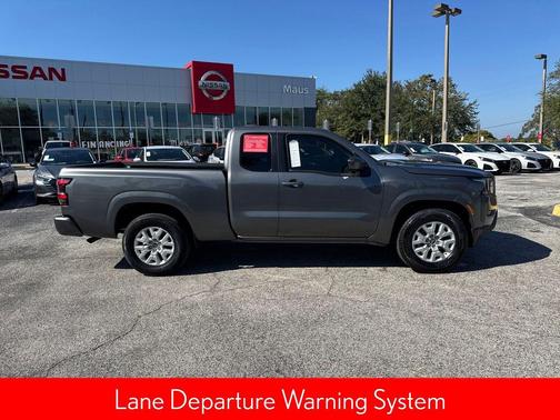 2023 Nissan Frontier SV