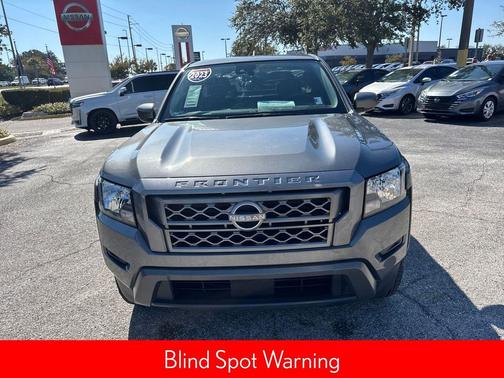 2023 Nissan Frontier SV