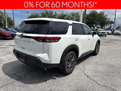 2025 Nissan Pathfinder S FWD