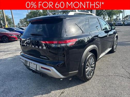 2025 Nissan Pathfinder SL FWD