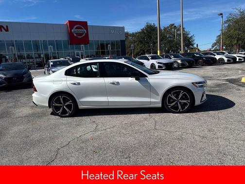 2024 Volvo S60 B5 Core Dark Theme