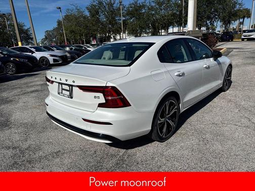 2024 Volvo S60 B5 Core Dark Theme