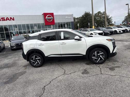 2025 Nissan Kicks SV