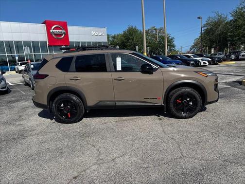 2025 Nissan Rogue Rock Creek
