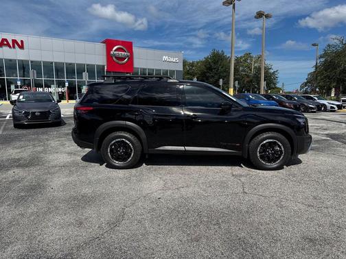 2025 Nissan Pathfinder Rock Creek 4WD