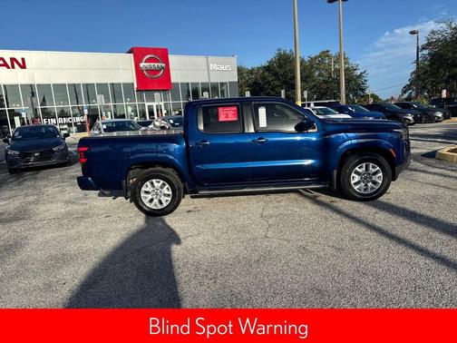 2022 Nissan Frontier SV