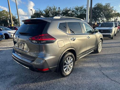 2020 Nissan Rogue SV