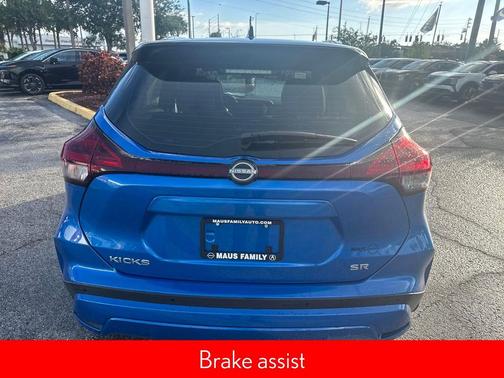 2023 Nissan Kicks SR