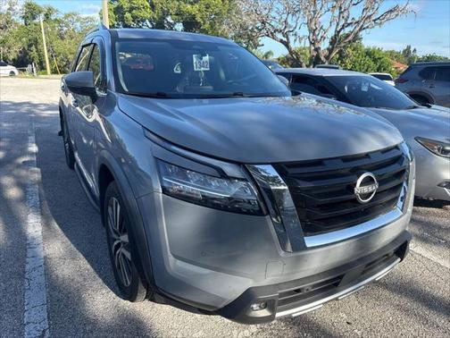 2022 Nissan Pathfinder Platinum 4WD