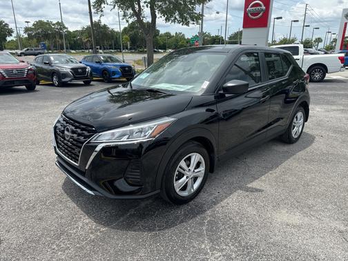 2024 Nissan Kicks S