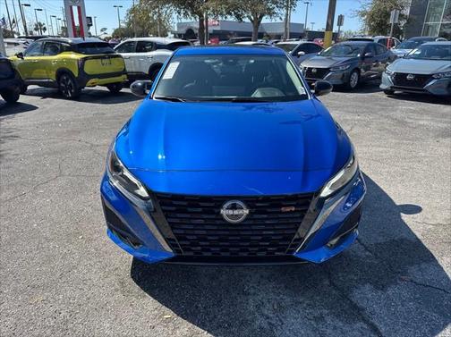 2025 Nissan Altima SR FWD