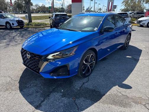2025 Nissan Altima SR FWD