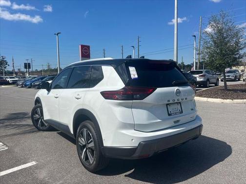 2025 Nissan Rogue SL