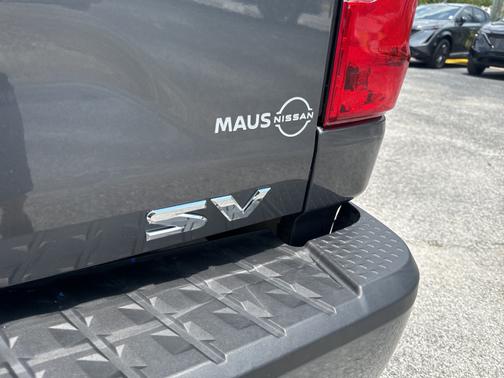 2022 Nissan Titan SV