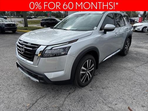 2025 Nissan Pathfinder Platinum FWD