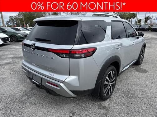 2025 Nissan Pathfinder Platinum FWD