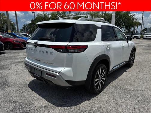 2025 Nissan Pathfinder Platinum FWD
