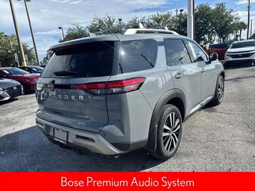 2023 Nissan Pathfinder Platinum FWD