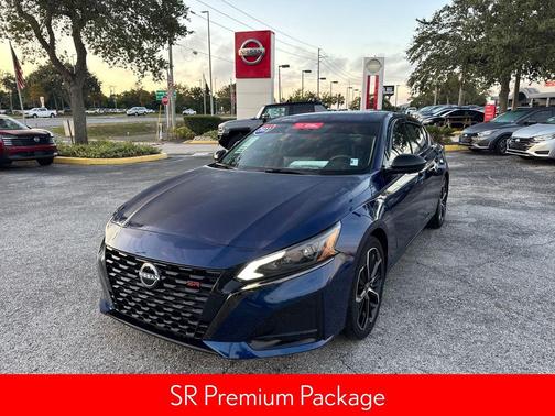 2023 Nissan Altima SR FWD