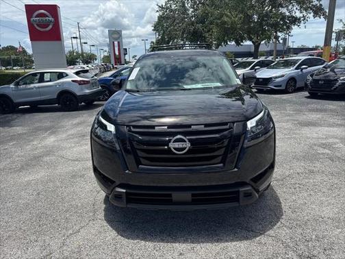 2025 Nissan Pathfinder SV FWD