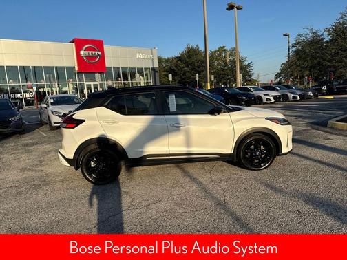 2023 Nissan Kicks SR