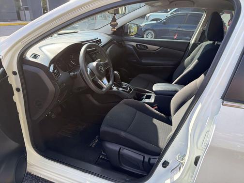 2020 Nissan Rogue Sport S