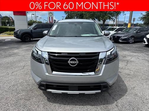 2025 Nissan Pathfinder SL FWD