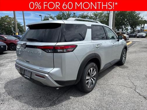 2025 Nissan Pathfinder SL FWD