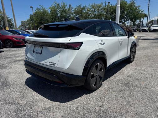 2025 Nissan ARIYA PLATINUM+