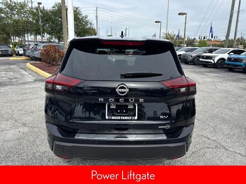 2024 Nissan Rogue SV