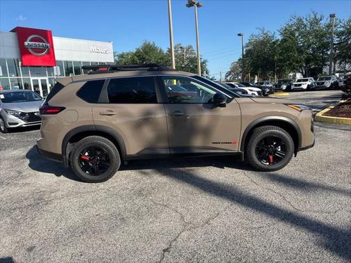 2025 Nissan Rogue Rock Creek