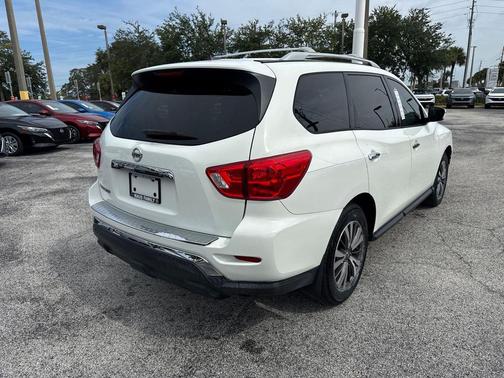 2017 Nissan Pathfinder S