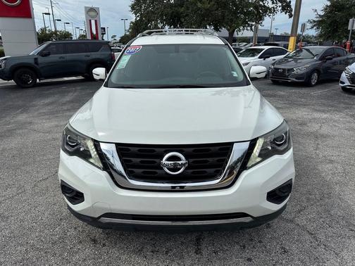 2017 Nissan Pathfinder S