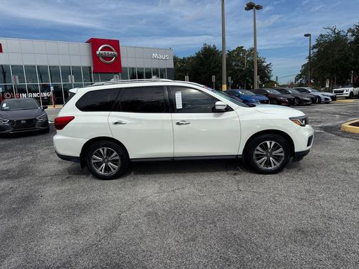2017 Nissan Pathfinder S