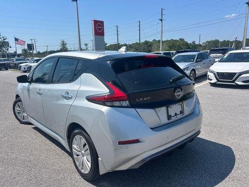 2024 Nissan Leaf S
