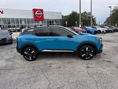 2026 Nissan Kicks SR
