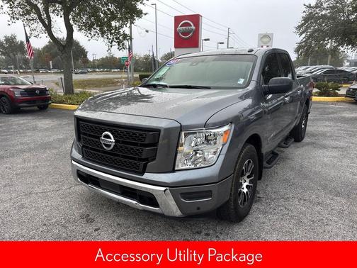 2021 Nissan Titan SV