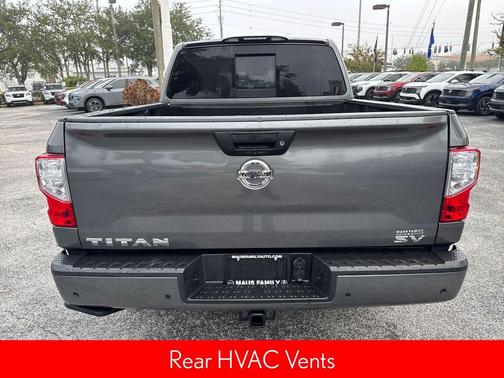 2021 Nissan Titan SV