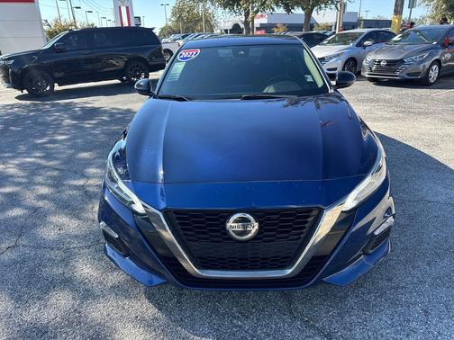 2022 Nissan Altima SR FWD