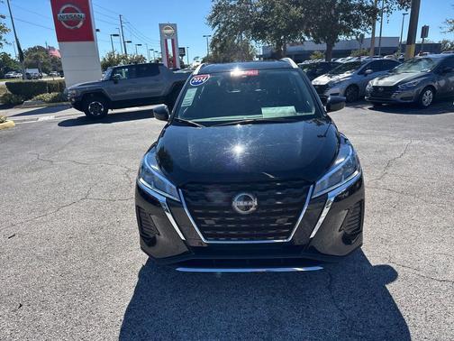 2024 Nissan Kicks SV