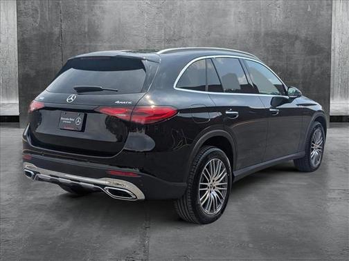 2025 Mercedes-Benz GLC 300 4MATIC